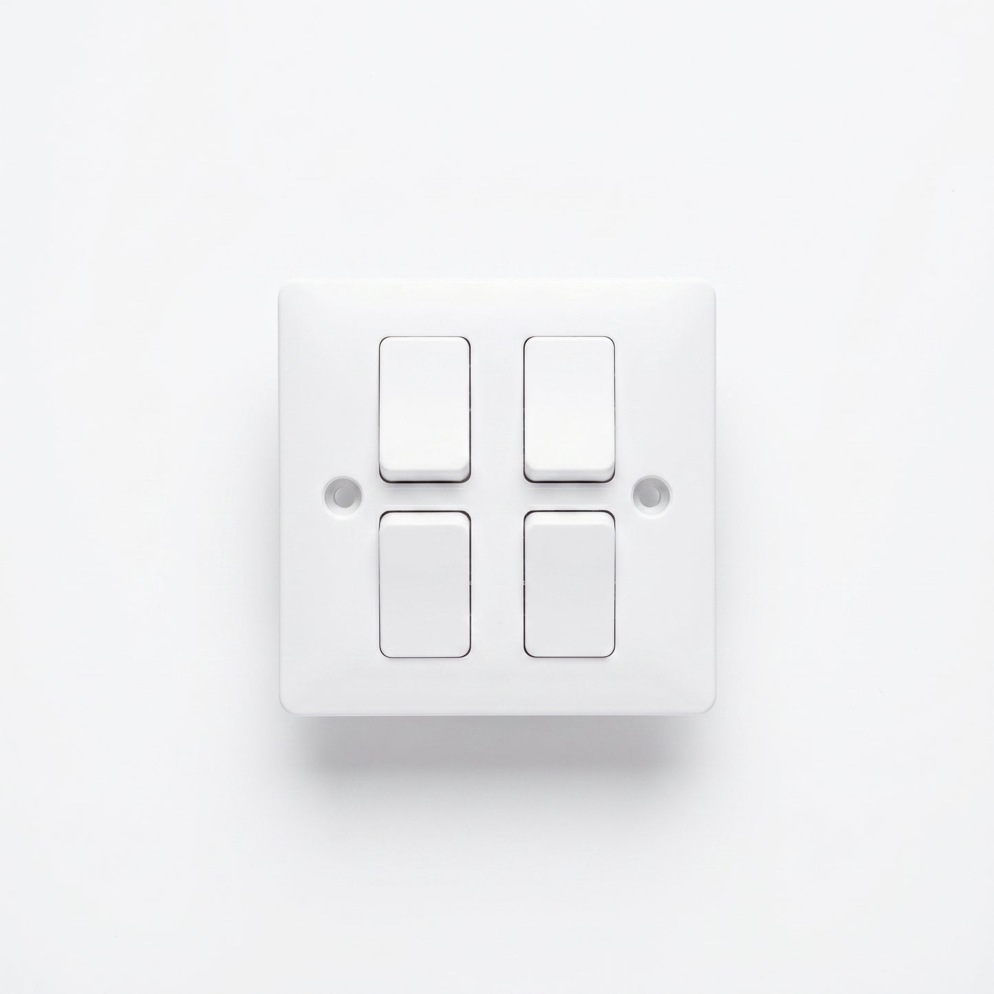 Elite Elegance 4 Gang 2 Way Light Switch 10AX White – Trade Carton (50 Pack)